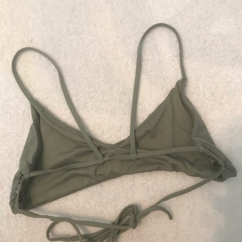O’Neill bathing suit top - Picture 3 of 3